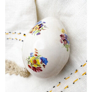 Vintage Mt St Helens Ash Ceramic Hand Painted Decorative Egg Floral Volcano